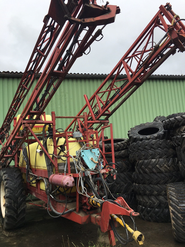 Hardi 3500 - Prskalica: slika Hardi 3500 - Prskalica Hardi 3500 - Prskalica: slika Hardi 3500 - Prskalica