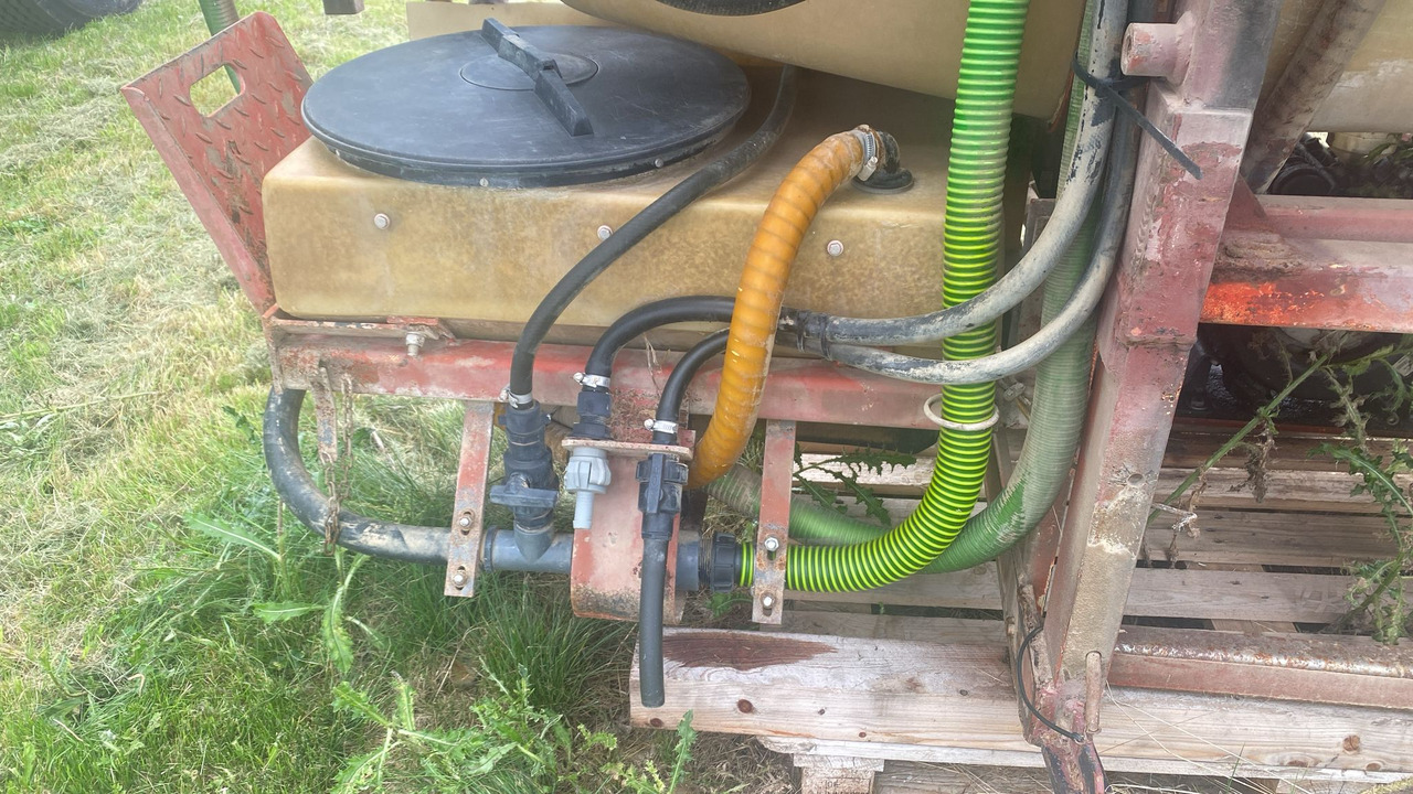 Jacoby Jacoby Eurosuper 1500l - Prskalica za traktor: slika Jacoby Jacoby Eurosuper 1500l - Prskalica za traktor Jacoby Jacoby Eurosuper 1500l - Prskalica za traktor: slika Jacoby Jacoby Eurosuper 1500l - Prskalica za traktor