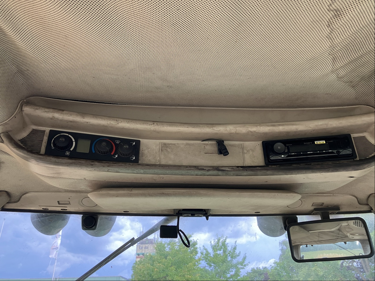 John Deere 6920 Auto Quad - Traktor: slika John Deere 6920 Auto Quad - Traktor John Deere 6920 Auto Quad - Traktor: slika John Deere 6920 Auto Quad - Traktor