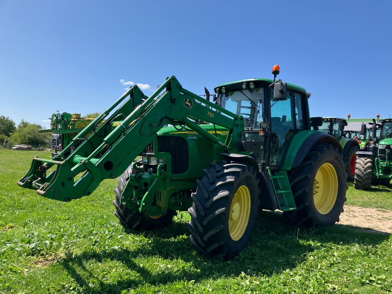 John Deere 6920S AutoPower - Traktor: slika John Deere 6920S AutoPower - Traktor John Deere 6920S AutoPower - Traktor: slika John Deere 6920S AutoPower - Traktor