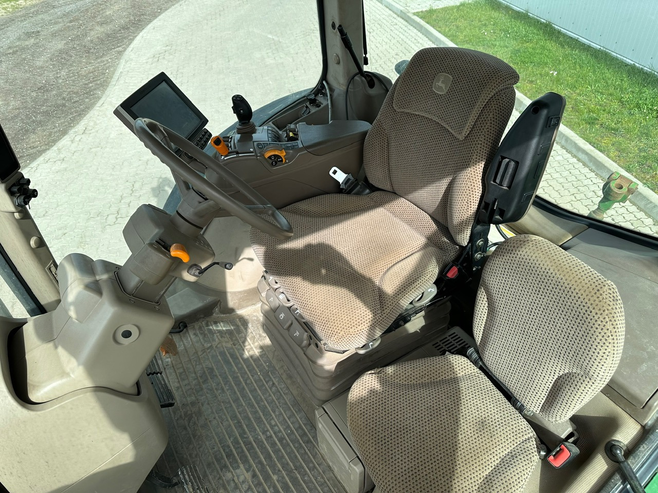 John Deere 7230R - Traktor: slika John Deere 7230R - Traktor John Deere 7230R - Traktor: slika John Deere 7230R - Traktor