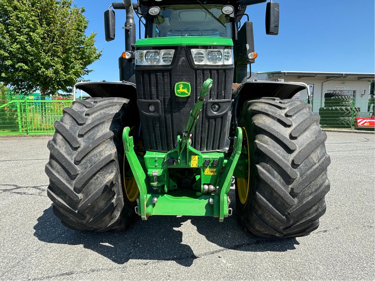 John Deere 7310 R AutoPower - Traktor: slika John Deere 7310 R AutoPower - Traktor John Deere 7310 R AutoPower - Traktor: slika John Deere 7310 R AutoPower - Traktor