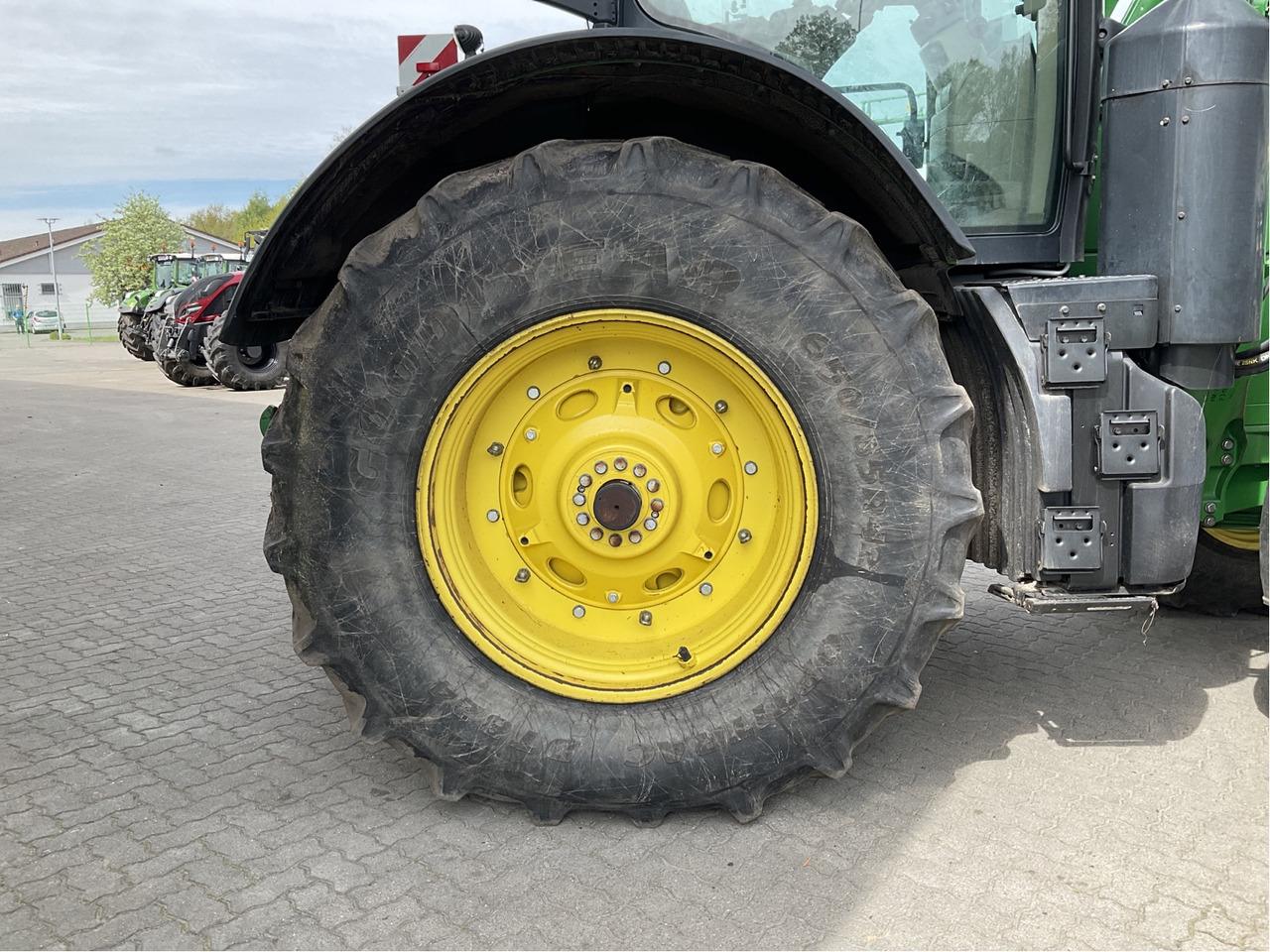 John Deere 7310 R - Traktor: slika John Deere 7310 R - Traktor John Deere 7310 R - Traktor: slika John Deere 7310 R - Traktor