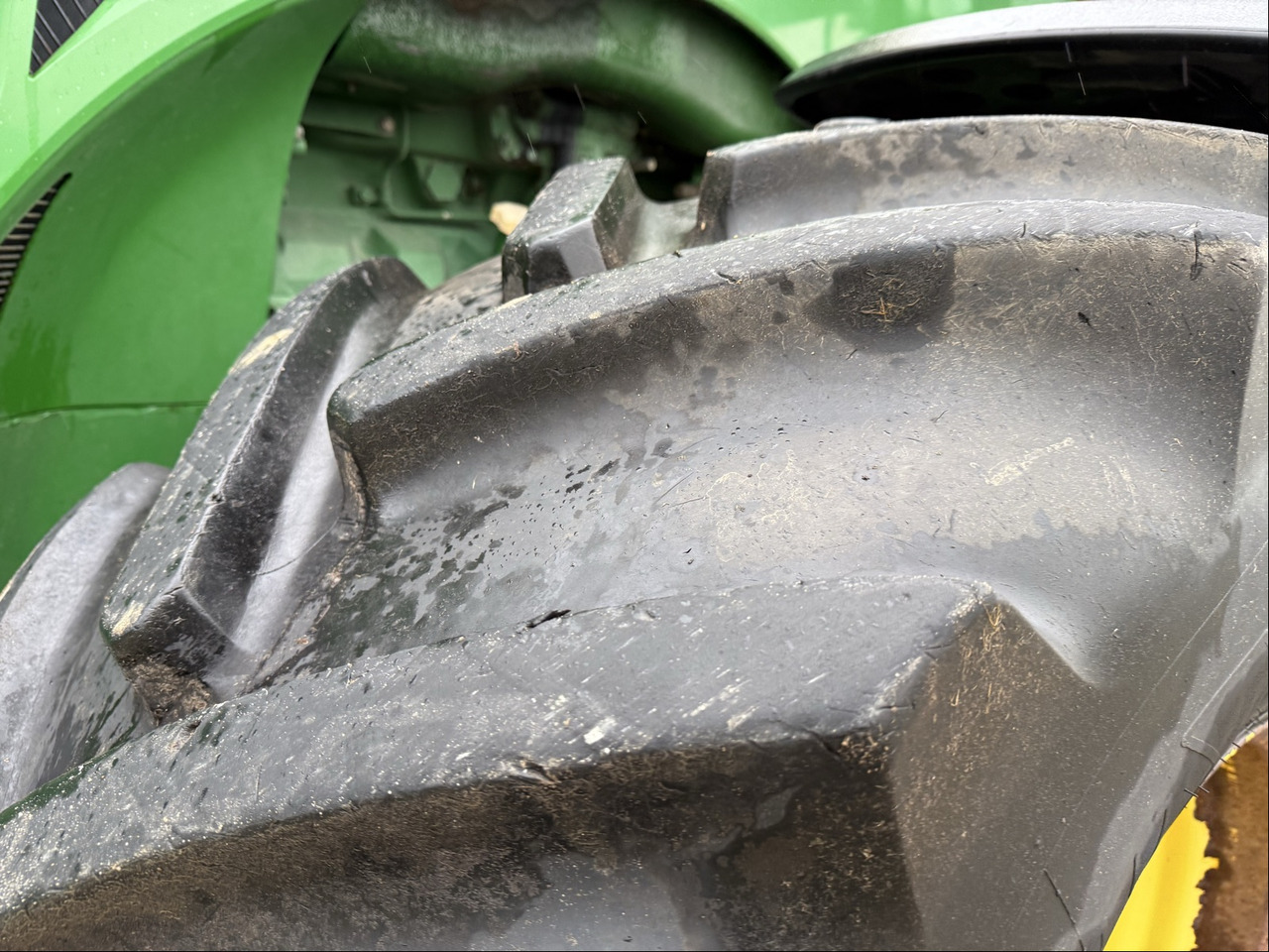 John Deere 8320 R - Traktor: slika John Deere 8320 R - Traktor John Deere 8320 R - Traktor: slika John Deere 8320 R - Traktor