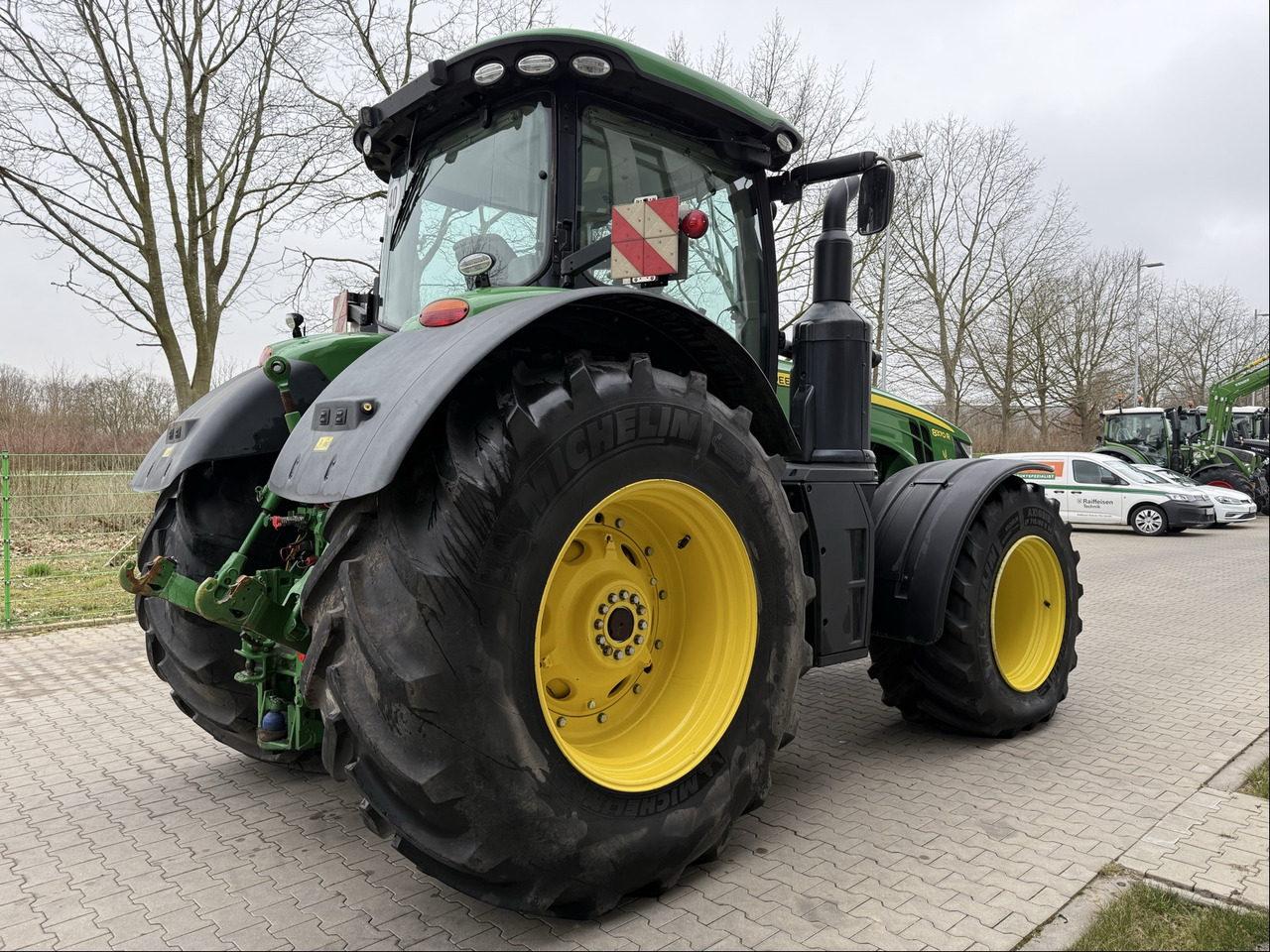 John Deere 8370 R - Traktor: slika John Deere 8370 R - Traktor John Deere 8370 R - Traktor: slika John Deere 8370 R - Traktor