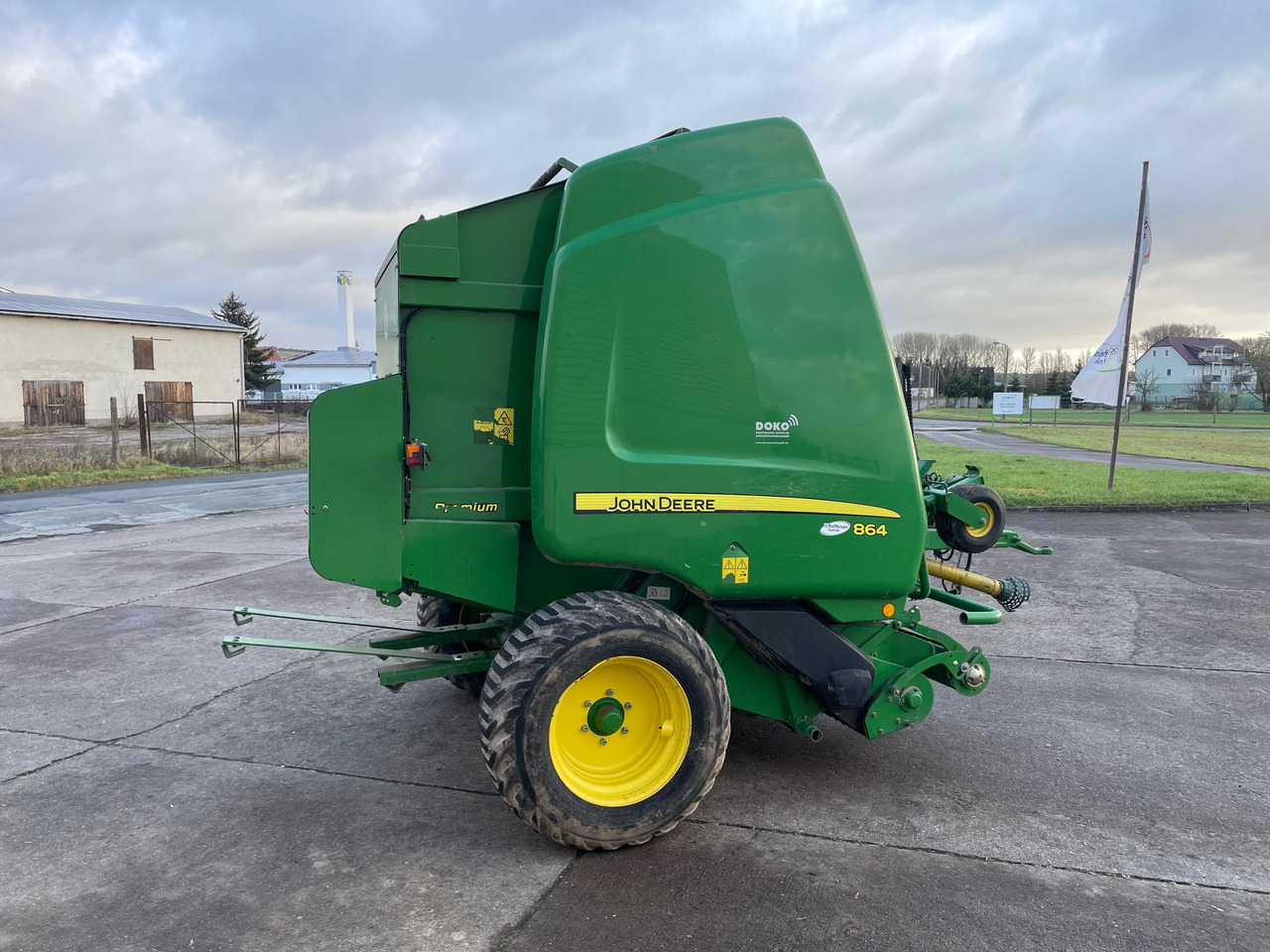 John Deere 864 Rundballenpresse - Oprema za prevrtanje sijena: slika John Deere 864 Rundballenpresse - Oprema za prevrtanje sijena John Deere 864 Rundballenpresse - Oprema za prevrtanje sijena: slika John Deere 864 Rundballenpresse - Oprema za prevrtanje sijena