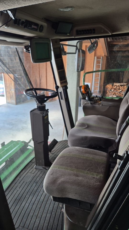 John Deere T660 i Hillmaster - Kombajn za žetvu: slika John Deere T660 i Hillmaster - Kombajn za žetvu John Deere T660 i Hillmaster - Kombajn za žetvu: slika John Deere T660 i Hillmaster - Kombajn za žetvu