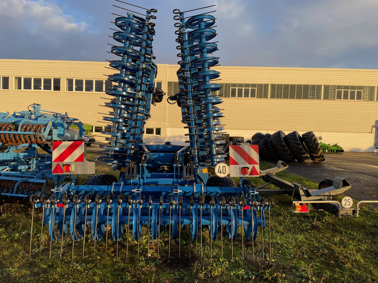 Köckerling Rebell classic 800 T 2.0 - Tanjurača: slika Köckerling Rebell classic 800 T 2.0 - Tanjurača Köckerling Rebell classic 800 T 2.0 - Tanjurača: slika Köckerling Rebell classic 800 T 2.0 - Tanjurača