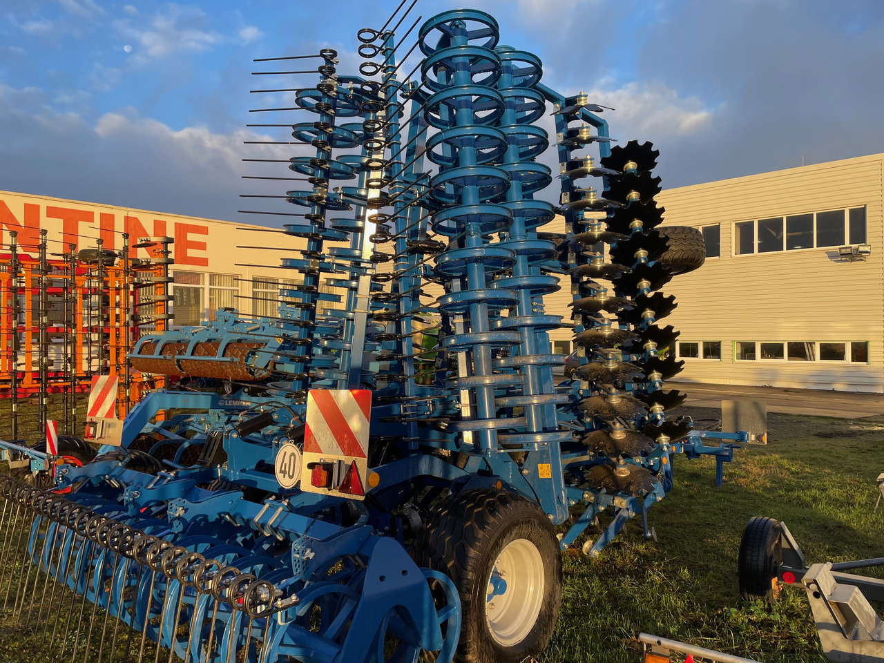 Köckerling Rebell classic 800 T 2.0 - Tanjurača: slika Köckerling Rebell classic 800 T 2.0 - Tanjurača Köckerling Rebell classic 800 T 2.0 - Tanjurača: slika Köckerling Rebell classic 800 T 2.0 - Tanjurača