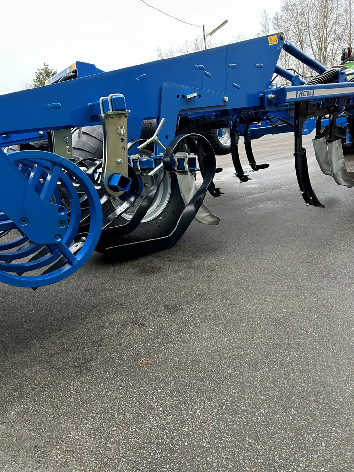 Köckerling Vector 460 - Kultivator: slika Köckerling Vector 460 - Kultivator Köckerling Vector 460 - Kultivator: slika Köckerling Vector 460 - Kultivator