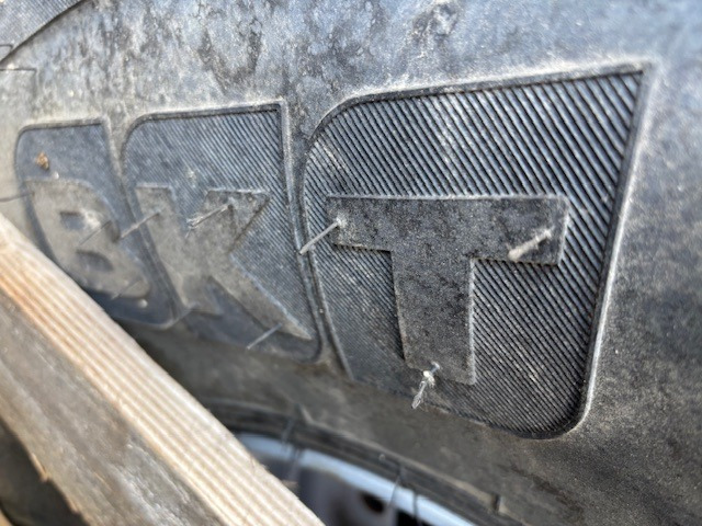 Krampe 560/60R22.5 FL 630 - Guma: slika Krampe 560/60R22.5 FL 630 - Guma Krampe 560/60R22.5 FL 630 - Guma: slika Krampe 560/60R22.5 FL 630 - Guma