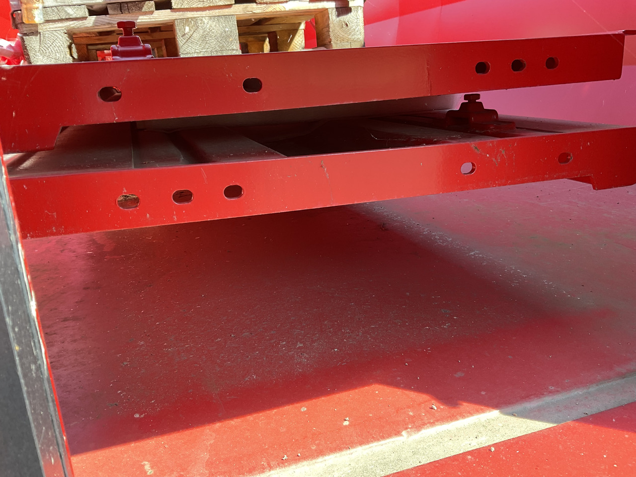 Krampe Big Body 540 Carrier - Kiper: slika Krampe Big Body 540 Carrier - Kiper Krampe Big Body 540 Carrier - Kiper: slika Krampe Big Body 540 Carrier - Kiper