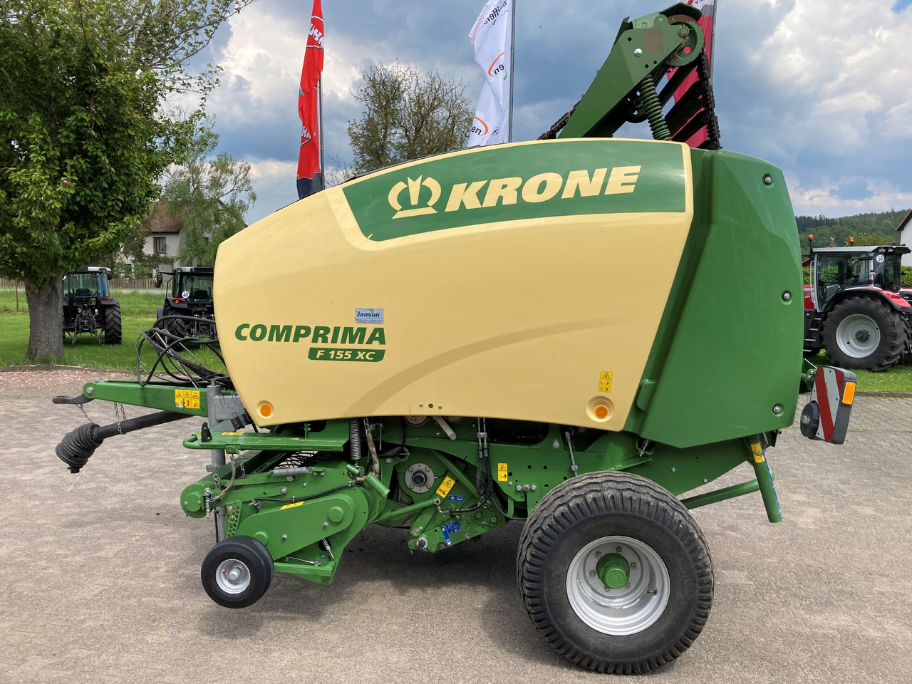 Krone Rundballenpresse - Oprema za prevrtanje sijena: slika Krone Rundballenpresse - Oprema za prevrtanje sijena Krone Rundballenpresse - Oprema za prevrtanje sijena: slika Krone Rundballenpresse - Oprema za prevrtanje sijena