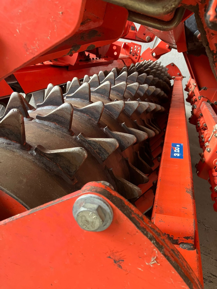 Kuhn Drillmaschinen - Sijačica: slika Kuhn Drillmaschinen - Sijačica Kuhn Drillmaschinen - Sijačica: slika Kuhn Drillmaschinen - Sijačica