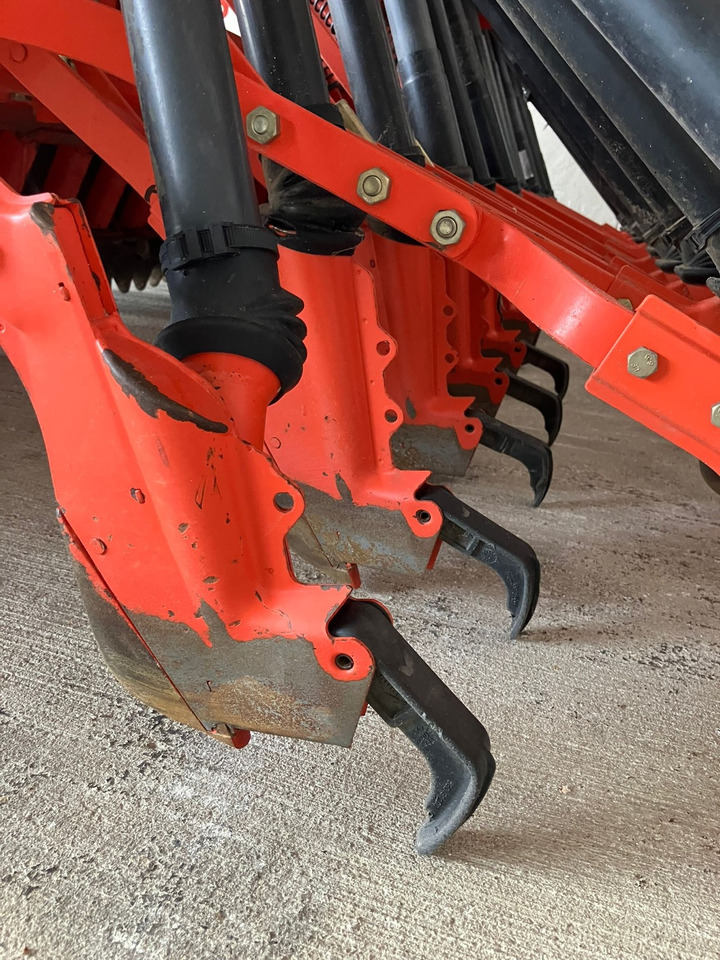 Kuhn Drillmaschinen - Sijačica: slika Kuhn Drillmaschinen - Sijačica Kuhn Drillmaschinen - Sijačica: slika Kuhn Drillmaschinen - Sijačica