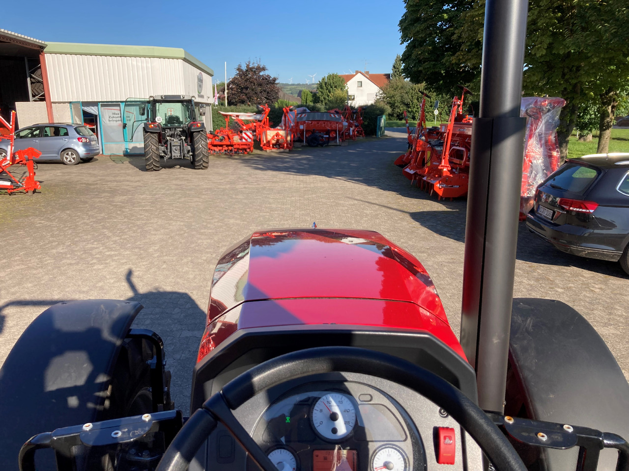 Massey Ferguson 4708 M Plattform Essential - Traktor: slika Massey Ferguson 4708 M Plattform Essential - Traktor Massey Ferguson 4708 M Plattform Essential - Traktor: slika Massey Ferguson 4708 M Plattform Essential - Traktor