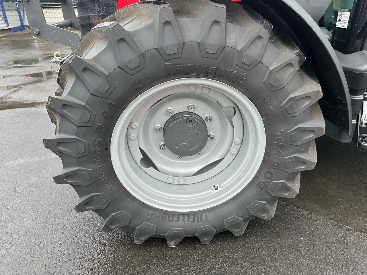 Massey Ferguson 4710 M Cab Essential Dyna 2 - Traktor: slika Massey Ferguson 4710 M Cab Essential Dyna 2 - Traktor Massey Ferguson 4710 M Cab Essential Dyna 2 - Traktor: slika Massey Ferguson 4710 M Cab Essential Dyna 2 - Traktor
