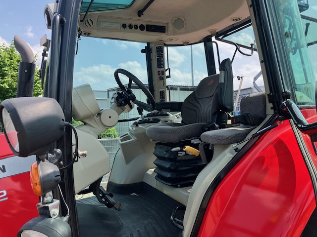Massey Ferguson 5612 Dyna-4 - Traktor: slika Massey Ferguson 5612 Dyna-4 - Traktor Massey Ferguson 5612 Dyna-4 - Traktor: slika Massey Ferguson 5612 Dyna-4 - Traktor