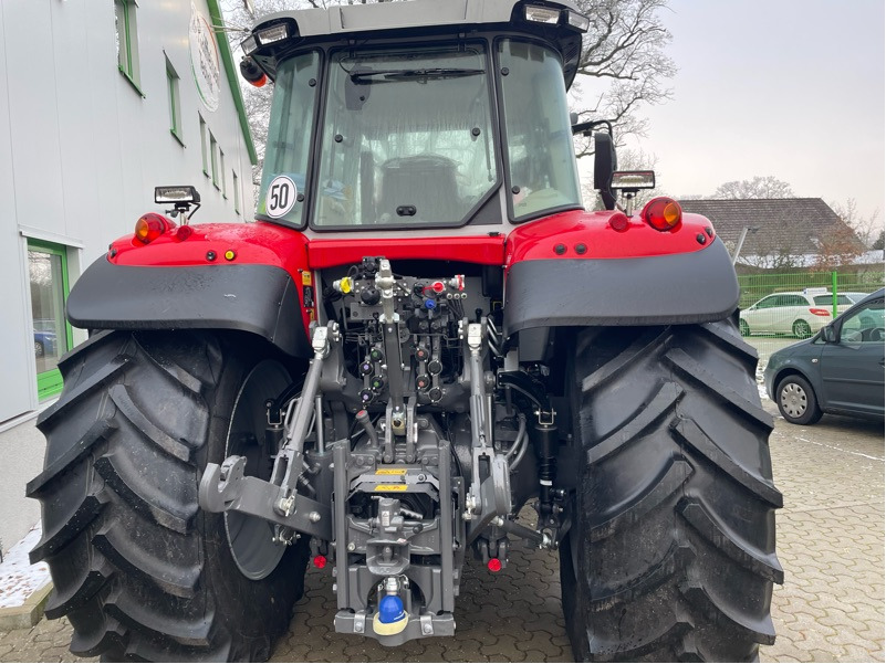 Massey Ferguson 6S.135 Dyna-VT EFFICIENT - Traktor: slika Massey Ferguson 6S.135 Dyna-VT EFFICIENT - Traktor Massey Ferguson 6S.135 Dyna-VT EFFICIENT - Traktor: slika Massey Ferguson 6S.135 Dyna-VT EFFICIENT - Traktor