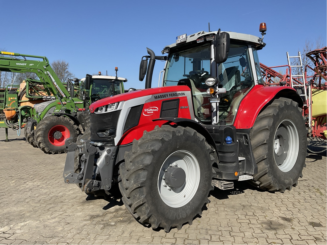 Massey Ferguson 6S.155 Dyna-VT EXCLUSIVE - Traktor: slika Massey Ferguson 6S.155 Dyna-VT EXCLUSIVE - Traktor Massey Ferguson 6S.155 Dyna-VT EXCLUSIVE - Traktor: slika Massey Ferguson 6S.155 Dyna-VT EXCLUSIVE - Traktor