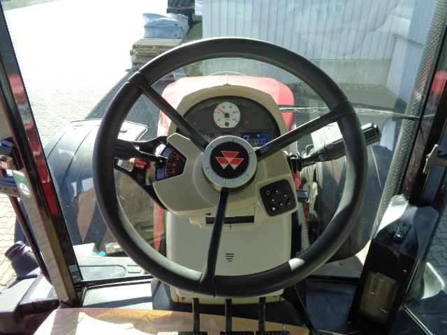 Massey Ferguson 8737 DVT Exclusive - Traktor: slika Massey Ferguson 8737 DVT Exclusive - Traktor Massey Ferguson 8737 DVT Exclusive - Traktor: slika Massey Ferguson 8737 DVT Exclusive - Traktor