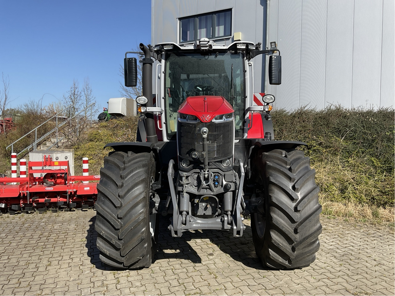 Massey Ferguson 8S.305 Dyna-VT EXCLUSIVE - Traktor: slika Massey Ferguson 8S.305 Dyna-VT EXCLUSIVE - Traktor Massey Ferguson 8S.305 Dyna-VT EXCLUSIVE - Traktor: slika Massey Ferguson 8S.305 Dyna-VT EXCLUSIVE - Traktor