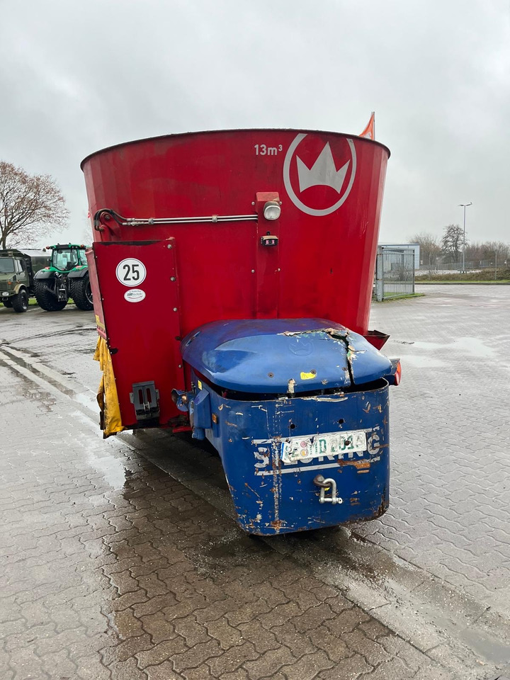 Mayer Siloking Selbstfahrer 13m³ - Vagon-miješalica za krmivo: slika Mayer Siloking Selbstfahrer 13m³ - Vagon-miješalica za krmivo Mayer Siloking Selbstfahrer 13m³ - Vagon-miješalica za krmivo: slika Mayer Siloking Selbstfahrer 13m³ - Vagon-miješalica za krmivo