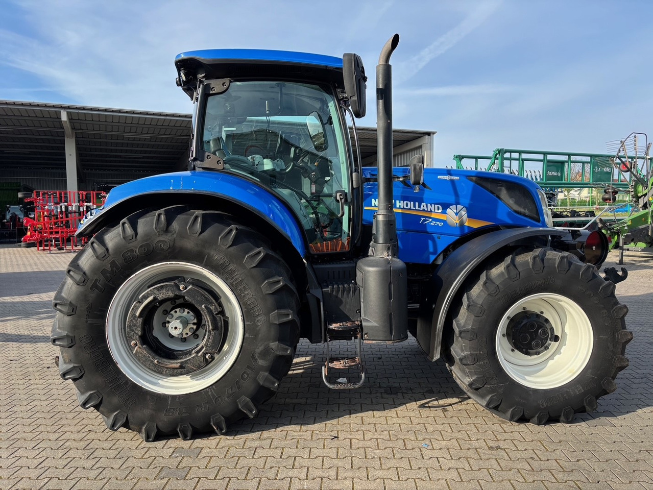 New Holland T 7.270 AC - Traktor: slika New Holland T 7.270 AC - Traktor New Holland T 7.270 AC - Traktor: slika New Holland T 7.270 AC - Traktor