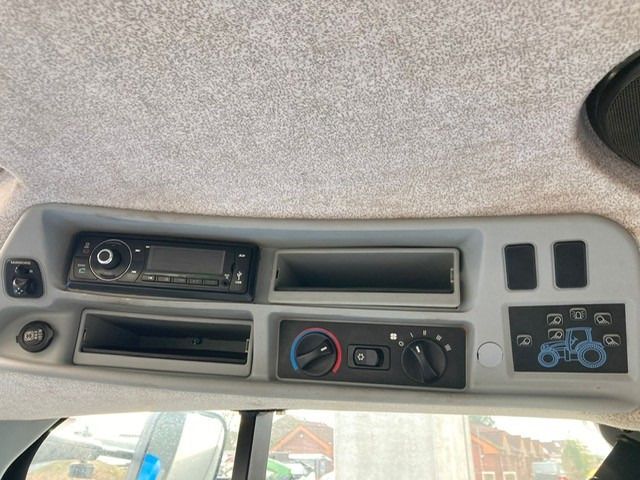 New Holland T7.200 Autocommand - Traktor: slika New Holland T7.200 Autocommand - Traktor New Holland T7.200 Autocommand - Traktor: slika New Holland T7.200 Autocommand - Traktor