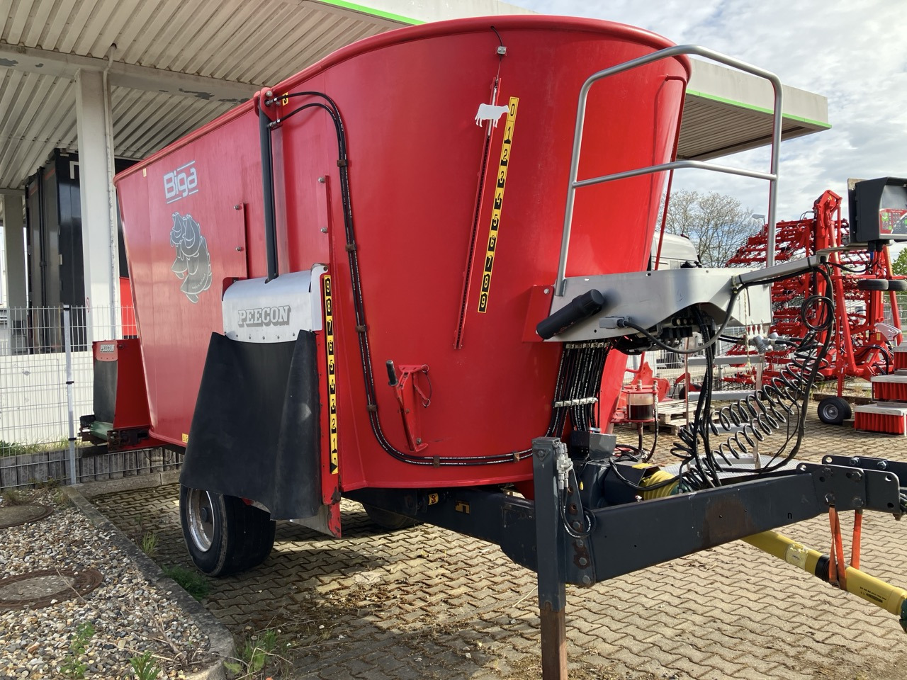 Vagon-miješalica za krmivo Peecon Biga 20-215 Twin Plus: slika Vagon-miješalica za krmivo Peecon Biga 20-215 Twin Plus