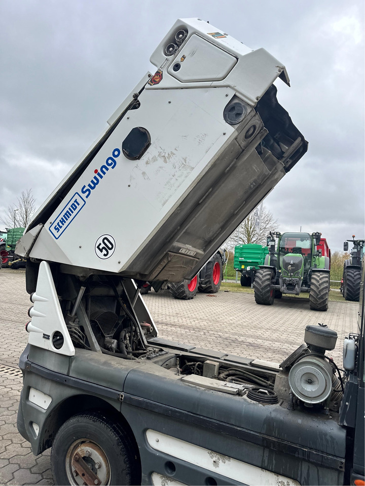 Schmidt Kehrmaschine Compact 200 - Kosilica: slika Schmidt Kehrmaschine Compact 200 - Kosilica Schmidt Kehrmaschine Compact 200 - Kosilica: slika Schmidt Kehrmaschine Compact 200 - Kosilica