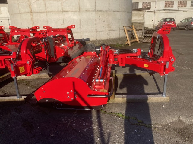 Tehnos Mulcher MB 170R PROFI LW - Malčer sa čekićima: slika Tehnos Mulcher MB 170R PROFI LW - Malčer sa čekićima Tehnos Mulcher MB 170R PROFI LW - Malčer sa čekićima: slika Tehnos Mulcher MB 170R PROFI LW - Malčer sa čekićima