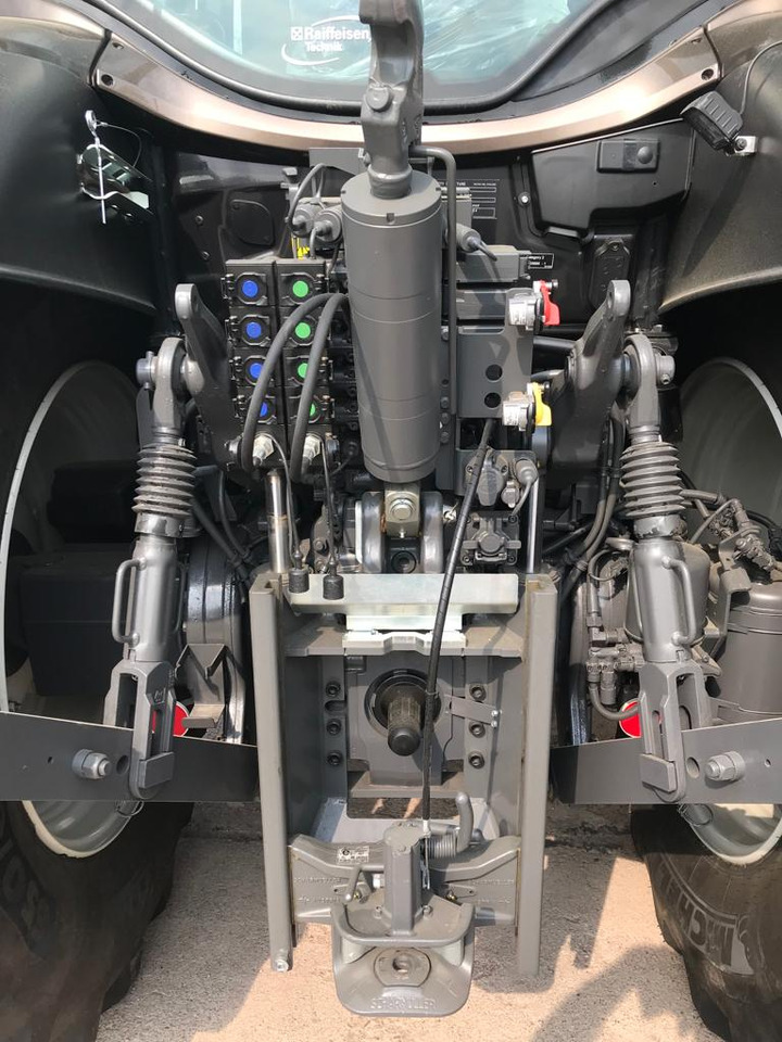 Traktor Valtra N175 V 2B1: slika Traktor Valtra N175 V 2B1
