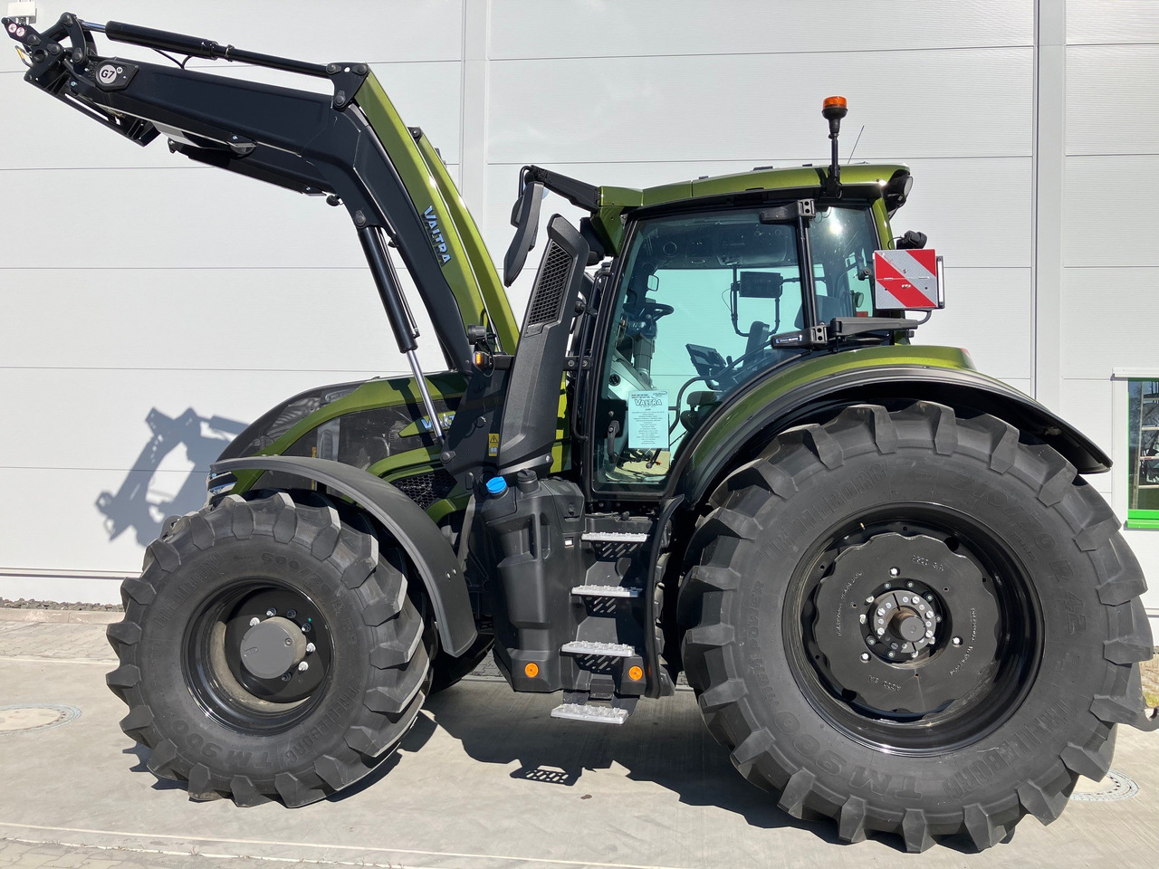 Valtra Q 285 - Traktor: slika Valtra Q 285 - Traktor Valtra Q 285 - Traktor: slika Valtra Q 285 - Traktor