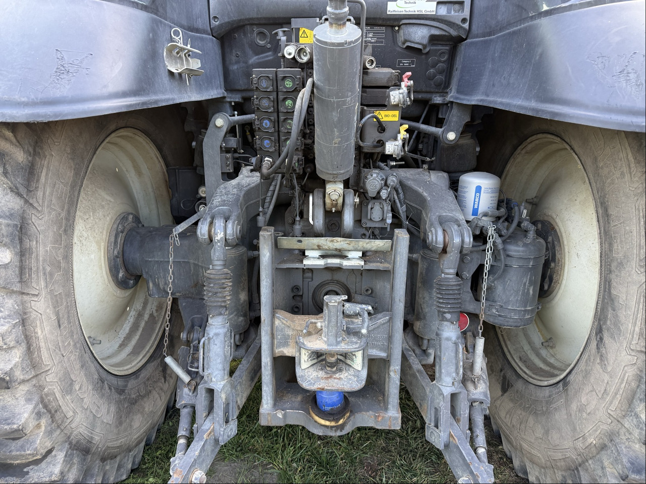 Valtra T 254 Versu - Traktor: slika Valtra T 254 Versu - Traktor Valtra T 254 Versu - Traktor: slika Valtra T 254 Versu - Traktor