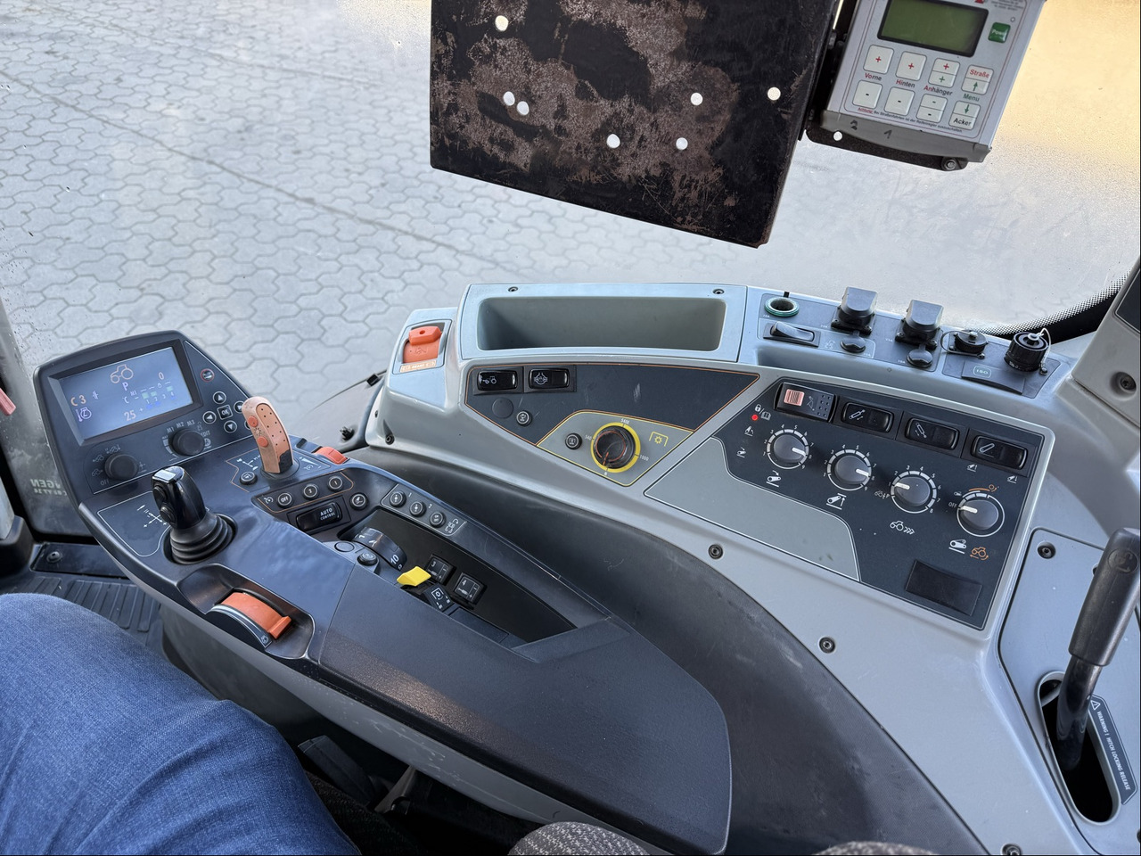 Valtra T194 Versu - Traktor: slika Valtra T194 Versu - Traktor Valtra T194 Versu - Traktor: slika Valtra T194 Versu - Traktor