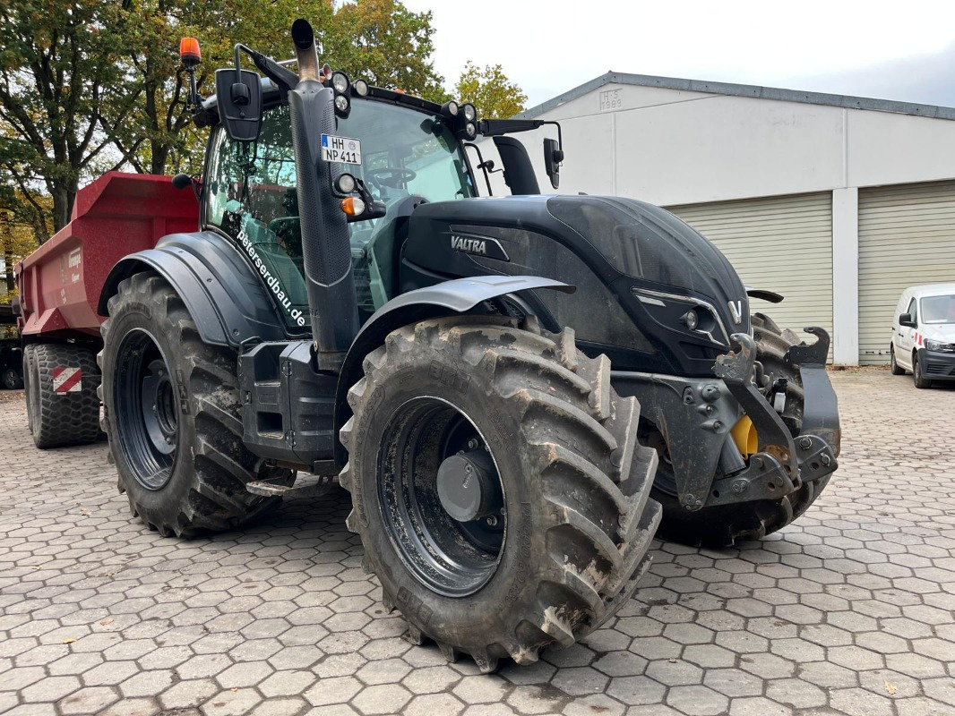 Valtra T214 Direct TwinTrac - Traktor: slika Valtra T214 Direct TwinTrac - Traktor Valtra T214 Direct TwinTrac - Traktor: slika Valtra T214 Direct TwinTrac - Traktor