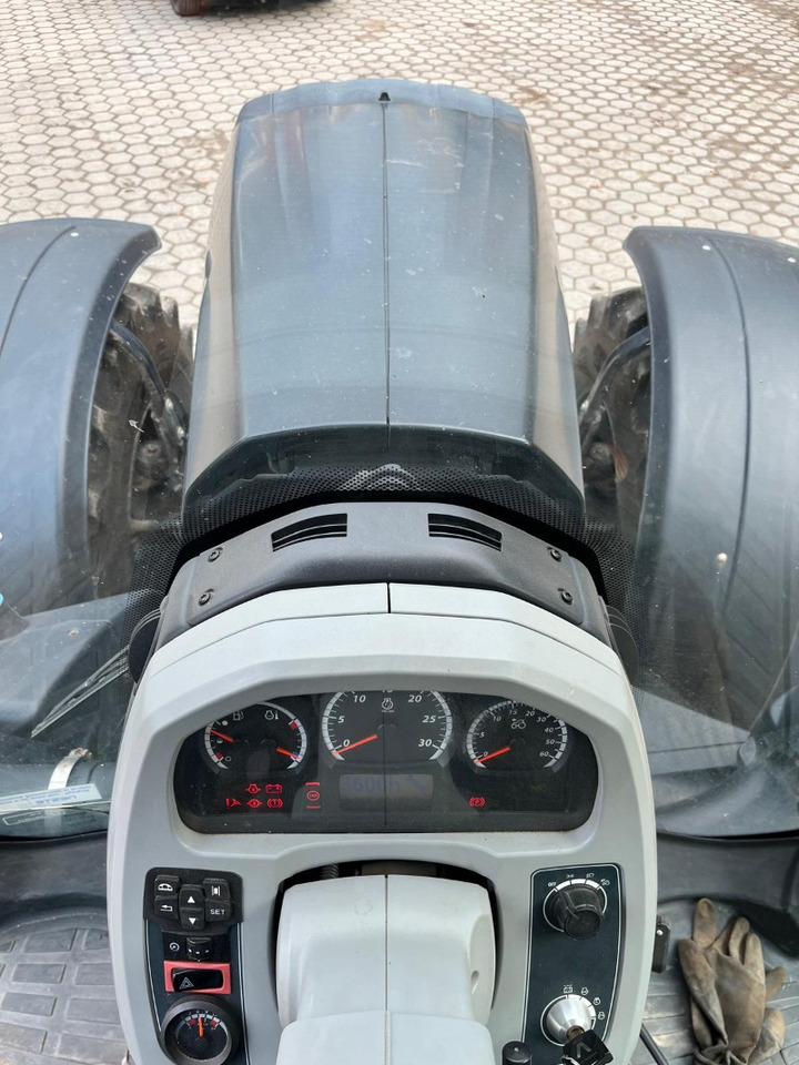 Valtra T214 Direct TwinTrac - Traktor: slika Valtra T214 Direct TwinTrac - Traktor Valtra T214 Direct TwinTrac - Traktor: slika Valtra T214 Direct TwinTrac - Traktor