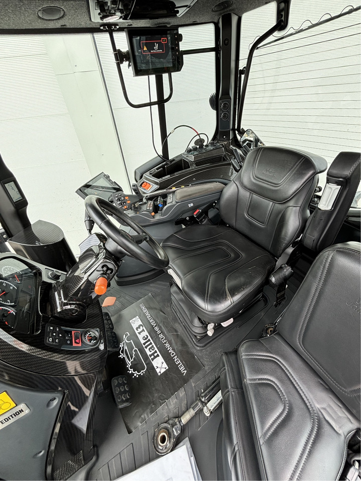 Valtra T254 Versu - Traktor: slika Valtra T254 Versu - Traktor Valtra T254 Versu - Traktor: slika Valtra T254 Versu - Traktor