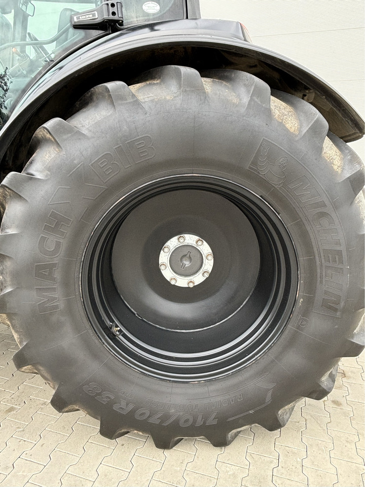 Valtra T254 Versu - Traktor: slika Valtra T254 Versu - Traktor Valtra T254 Versu - Traktor: slika Valtra T254 Versu - Traktor