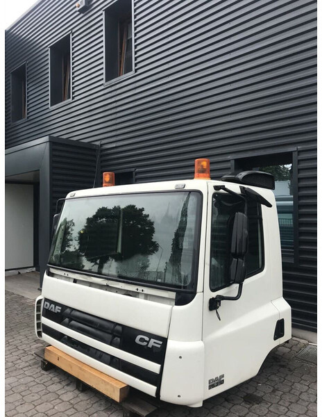 DAF CF Euro 3, Euro 4 - Kabina i unutrašnjost za Kamion: slika DAF CF Euro 3, Euro 4 - Kabina i unutrašnjost za Kamion DAF CF Euro 3, Euro 4 - Kabina i unutrašnjost za Kamion: slika DAF CF Euro 3, Euro 4 - Kabina i unutrašnjost za Kamion