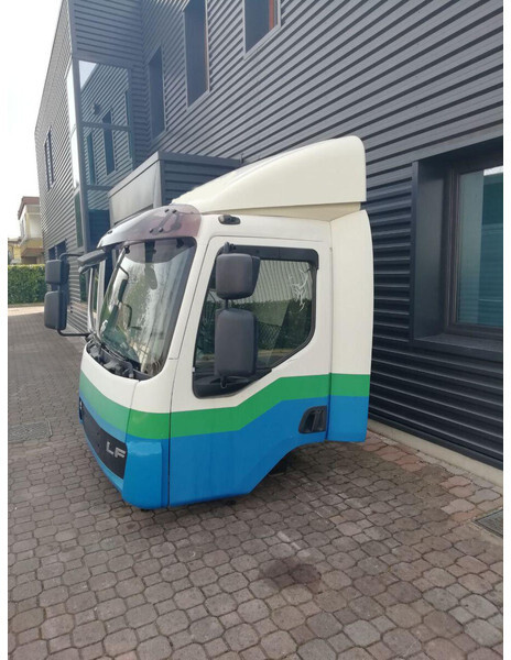 DAF LF45 LF55 Euro 5 - Kabina i unutrašnjost za Kamion: slika DAF LF45 LF55 Euro 5 - Kabina i unutrašnjost za Kamion DAF LF45 LF55 Euro 5 - Kabina i unutrašnjost za Kamion: slika DAF LF45 LF55 Euro 5 - Kabina i unutrašnjost za Kamion