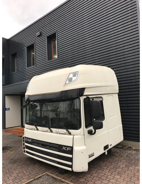 DAF XF 105 Euro 5 - Kabina i unutrašnjost za Kamion: slika DAF XF 105 Euro 5 - Kabina i unutrašnjost za Kamion DAF XF 105 Euro 5 - Kabina i unutrašnjost za Kamion: slika DAF XF 105 Euro 5 - Kabina i unutrašnjost za Kamion