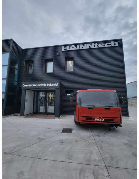 Iveco Eurotech - Kabina i unutrašnjost za Kamion: slika Iveco Eurotech - Kabina i unutrašnjost za Kamion Iveco Eurotech - Kabina i unutrašnjost za Kamion: slika Iveco Eurotech - Kabina i unutrašnjost za Kamion