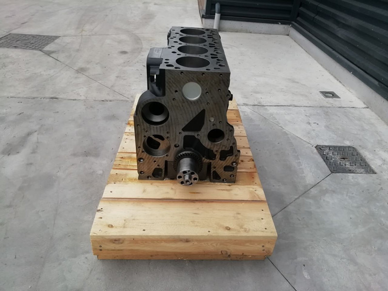 Iveco F4BE0454B - Blok cilindra za Kamion: slika Iveco F4BE0454B - Blok cilindra za Kamion Iveco F4BE0454B - Blok cilindra za Kamion: slika Iveco F4BE0454B - Blok cilindra za Kamion
