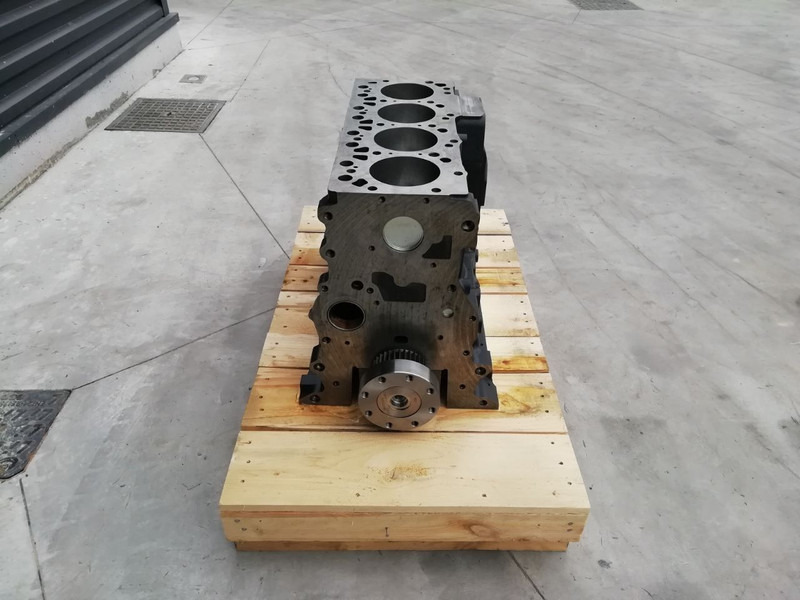 Iveco F4BE0454B - Blok cilindra za Kamion: slika Iveco F4BE0454B - Blok cilindra za Kamion Iveco F4BE0454B - Blok cilindra za Kamion: slika Iveco F4BE0454B - Blok cilindra za Kamion