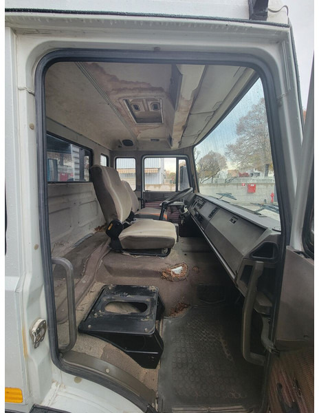 Iveco TURBOTECH - Kabina i unutrašnjost za Kamion: slika Iveco TURBOTECH - Kabina i unutrašnjost za Kamion Iveco TURBOTECH - Kabina i unutrašnjost za Kamion: slika Iveco TURBOTECH - Kabina i unutrašnjost za Kamion