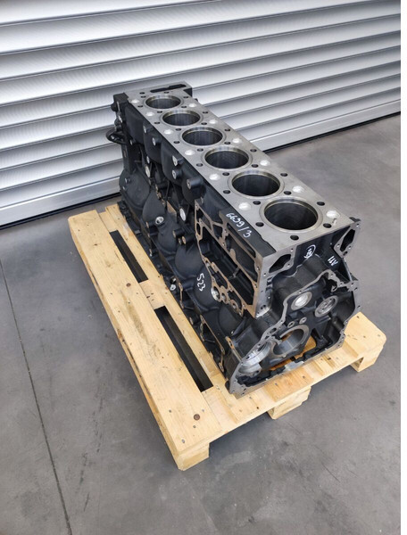 MAN D2676 Euro 6 - Karter za Kamion: slika MAN D2676 Euro 6 - Karter za Kamion MAN D2676 Euro 6 - Karter za Kamion: slika MAN D2676 Euro 6 - Karter za Kamion