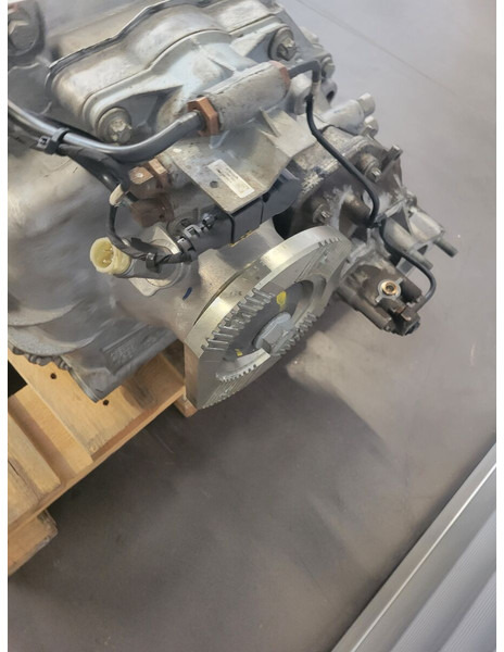 Mjenjač za Kamion Mercedes-Benz Actros - Arocs: slika Mjenjač za Kamion Mercedes-Benz Actros - Arocs