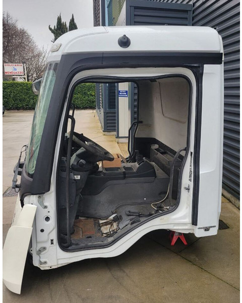 Mercedes-Benz Arocs - Actros Classicspace - Kabina i unutrašnjost za Kamion: slika Mercedes-Benz Arocs - Actros Classicspace - Kabina i unutrašnjost za Kamion Mercedes-Benz Arocs - Actros Classicspace - Kabina i unutrašnjost za Kamion: slika Mercedes-Benz Arocs - Actros Classicspace - Kabina i unutrašnjost za Kamion